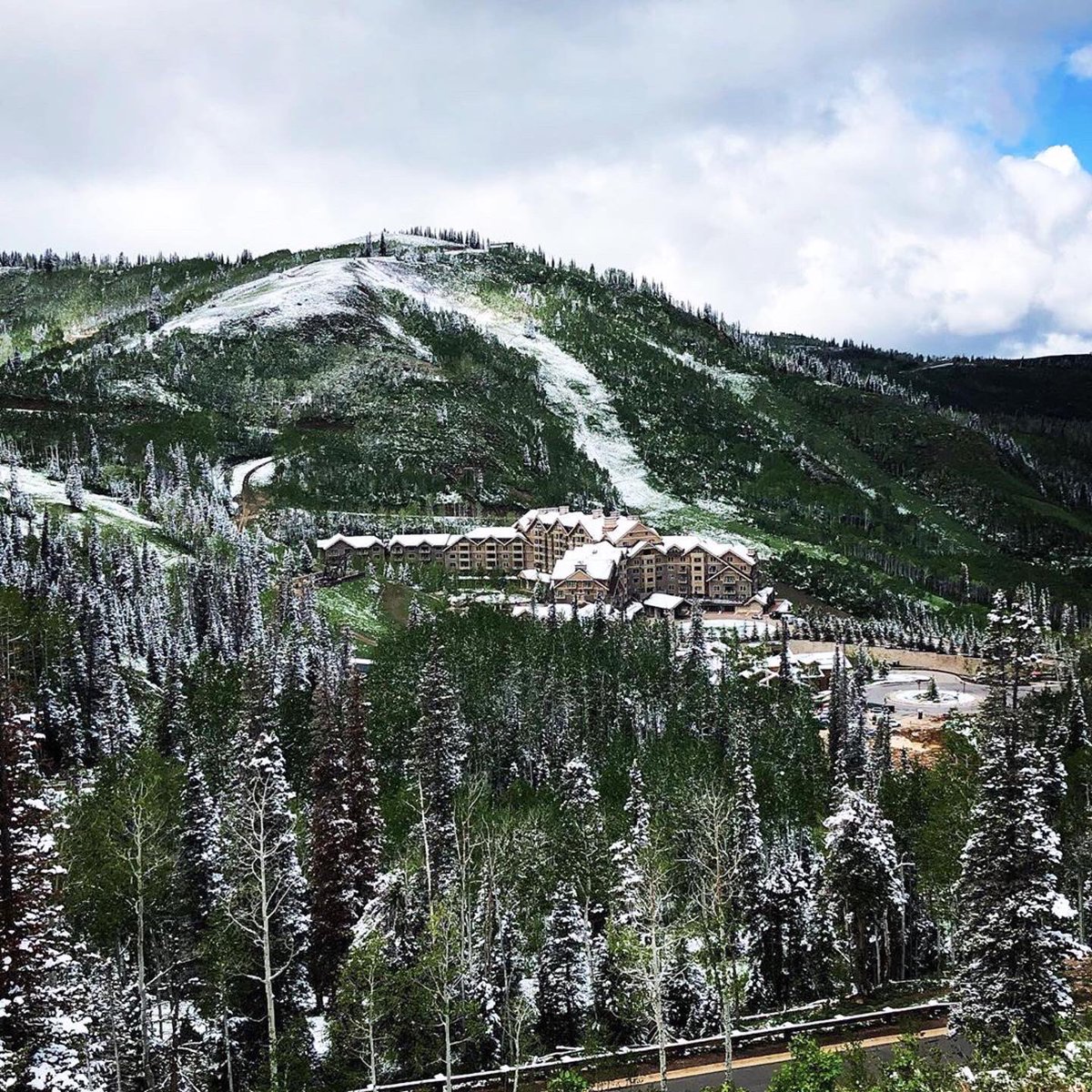 Compare Monday, June 8, 2020 vs. Thursday, June 11, 2020 at #DeerValley. | 1️⃣📷: scottusa 2️⃣📷: @GoPro #GoPro | @MontageDV https://t.co/HQyMpuEYdV