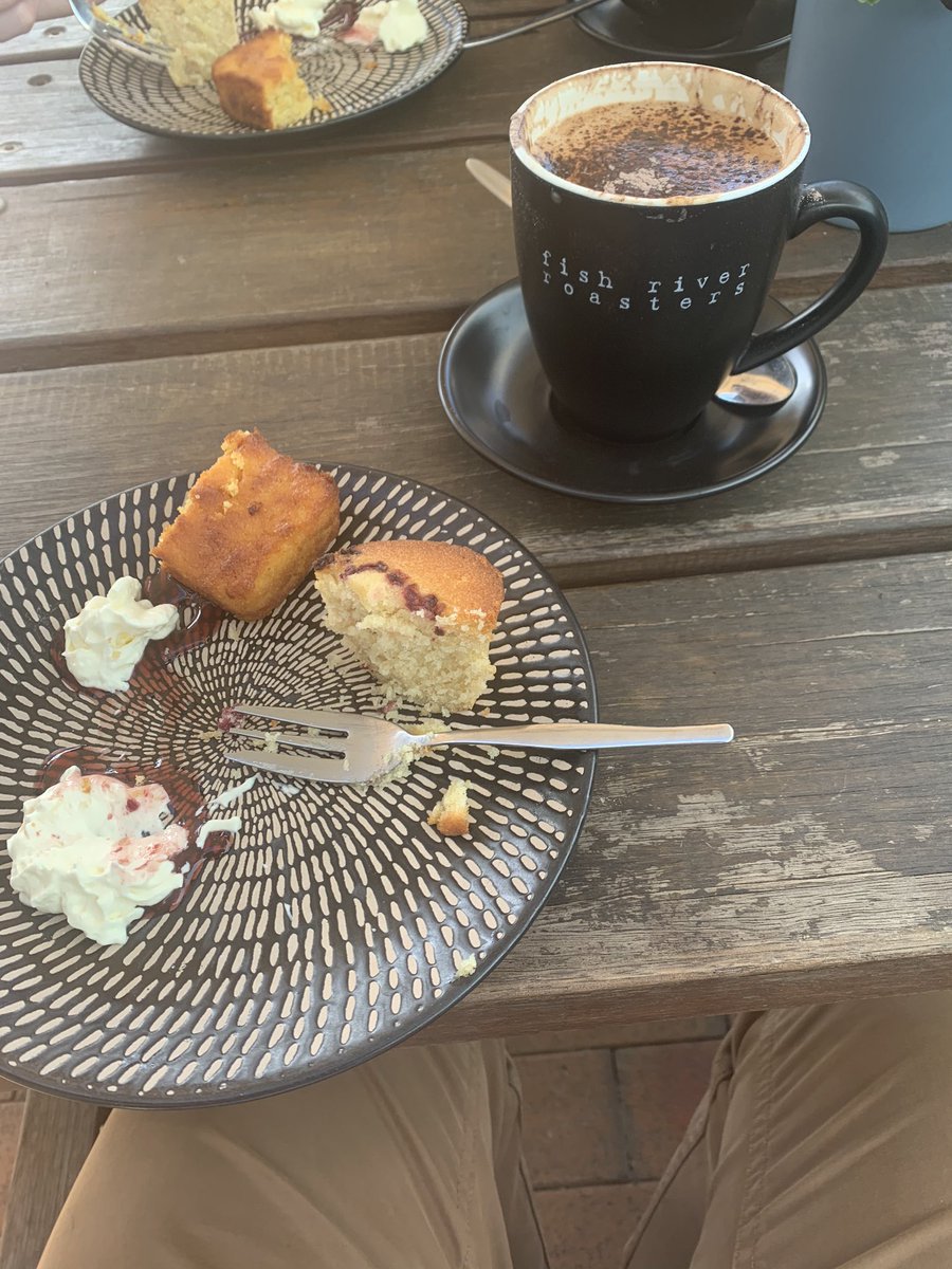 Is there really ever such thing as a diet when ur in holiday mode? Trying to switch gears and turn off. The JKPTSD and email anxiety is real! Bring on the wineries this weekend to forget. The out of office is now on!