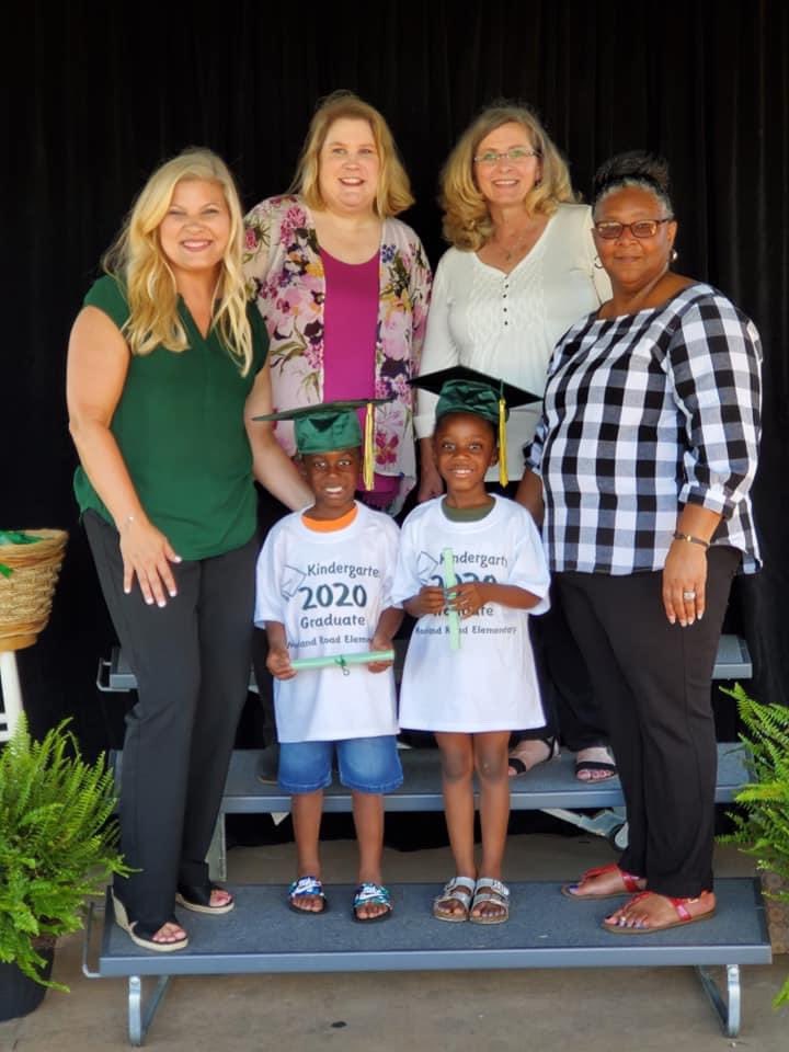 mc_garvin's tweet photo. We had great night celebrating our Kindergarten students with a drive-thru graduation! It was great to see all of our students and families ❤️ #BeMRE #welcometofirstgrade @hollyelise84 @butterfly4u15 @AnissaLAndrews https://t.co/DoRSiv7vPE