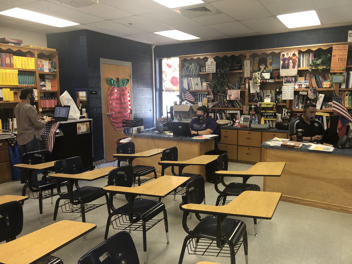 EdinburgScience's tweet photo. A huge THANK YOU to our Elementary Science curriculum writers 2020!!! Always going above and beyond! ECISD is simply the best! https://t.co/U1T2ISDZLv