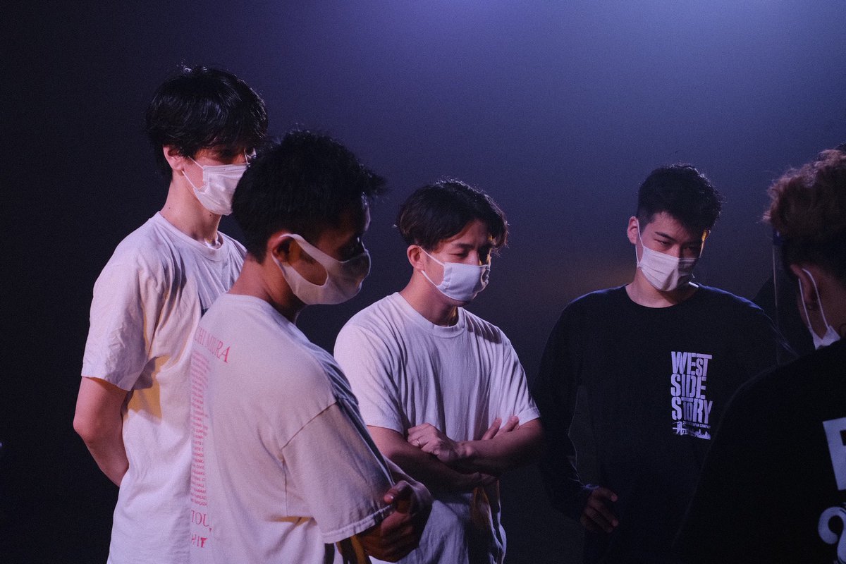 stkgz_official's tweet photo. “s**t kingz presents NAMA! HO! SHOW!-Live streaming dance show-”

リハーサルスタート🕺🔥
みんなでモニターチェック📺

初生配信ダンスショー
#NAMAHOSHOW まであと“1日”‼️

https://t.co/u1xzQwBBD1

#stkgz #シッキン #シットキングス https://t.co/ncMS8w7Iog