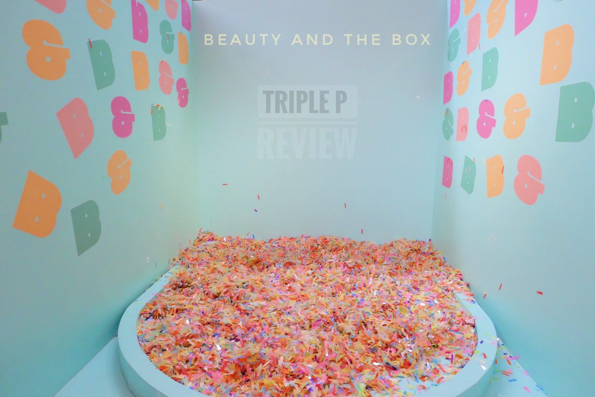 triplepreview's tweet photo. (กลับมาเปิดอีกครั้ง) BEAUTY AND THE BOX @bntb_gallery  กระทรวงความงาม และกิจวัตรของชาวเราในยุคนี้ภายใต้คอนเซ็ปต์ 'Ministry of Babes' ทุกโซนด้านในคือแน่น สิ่งที่ต้องเตรียมมาให้พร้อมคือเพื่อนและช่างภาพ เพราะถ้าคุณไม่ได้โปรไฟล์อย่าได้หันกลับ(ต่อ) #TriplePreview @Review_Thailand https://t.co/ImO3vN1B7Q