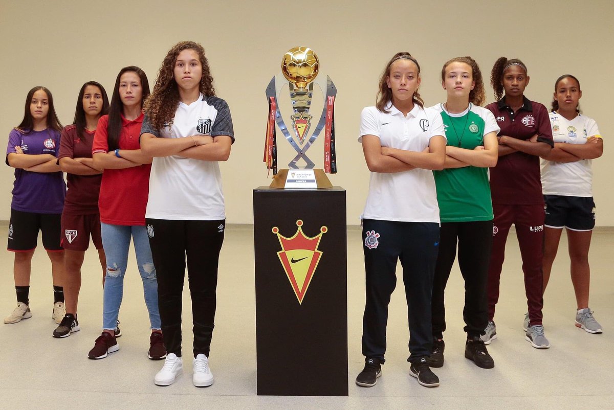 adellfutebol's tweet photo. Hoje é dia de relembrar a Primeira NIKE PREMIER CUP Feminina realizada em 2019.🏆⚽️🥰 #TBT

#NikePremierCup #Nike #TBT #Futebol #FutebolFeminino #Lugardemulheréondeelaquiser #Joguecomoumamenina #jogueportodas #Chapecoense #ChapecoenseFeminino #VamosChape #OrgulhodeserChape https://t.co/sqxLrQCf6S