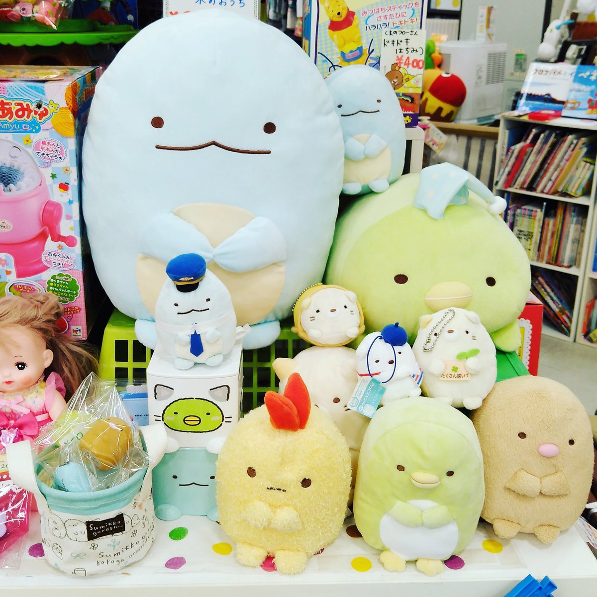 Eco Kids Akira釧路愛国店 すみっこぐらしぬいぐるみ 小物 沢山入荷しました お売り頂いたお客様ありがとうございます 店内入り口にご用意しております どれもとっても可愛いです 釧路 リサイクル 子供服 ベビー用品 手作り