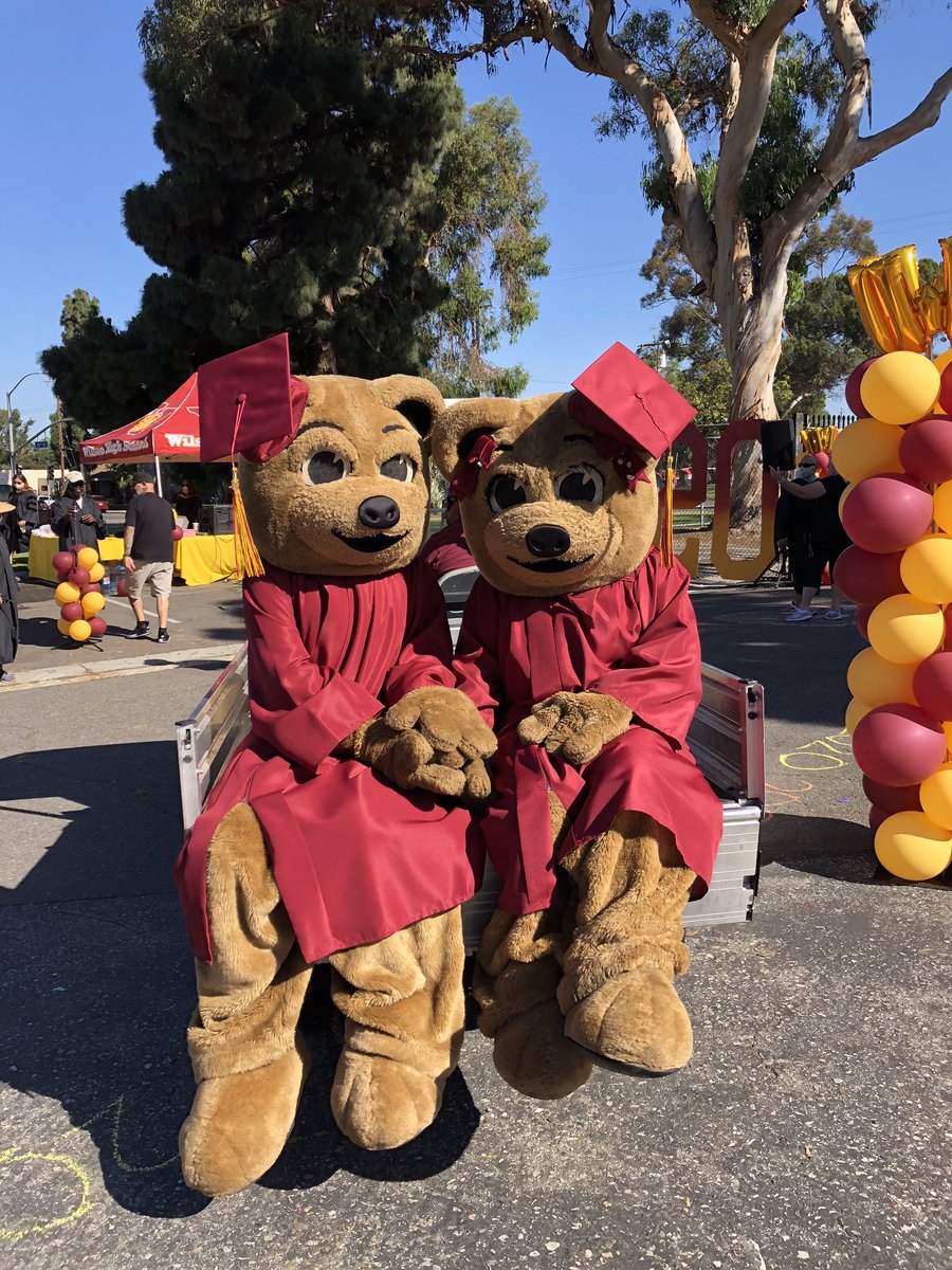 woodyatlbwilson's tweet photo. Woody and Wilma had so much fun celebrating today with the Class of 2020! Congratulations to our Bruin Graduates as you are now part of our Wilson Alumni! #bruinsbettertogether #classof2020 #proudtobeLBUSD #gobruins #gdtbab https://t.co/R4HMMiRUCi
