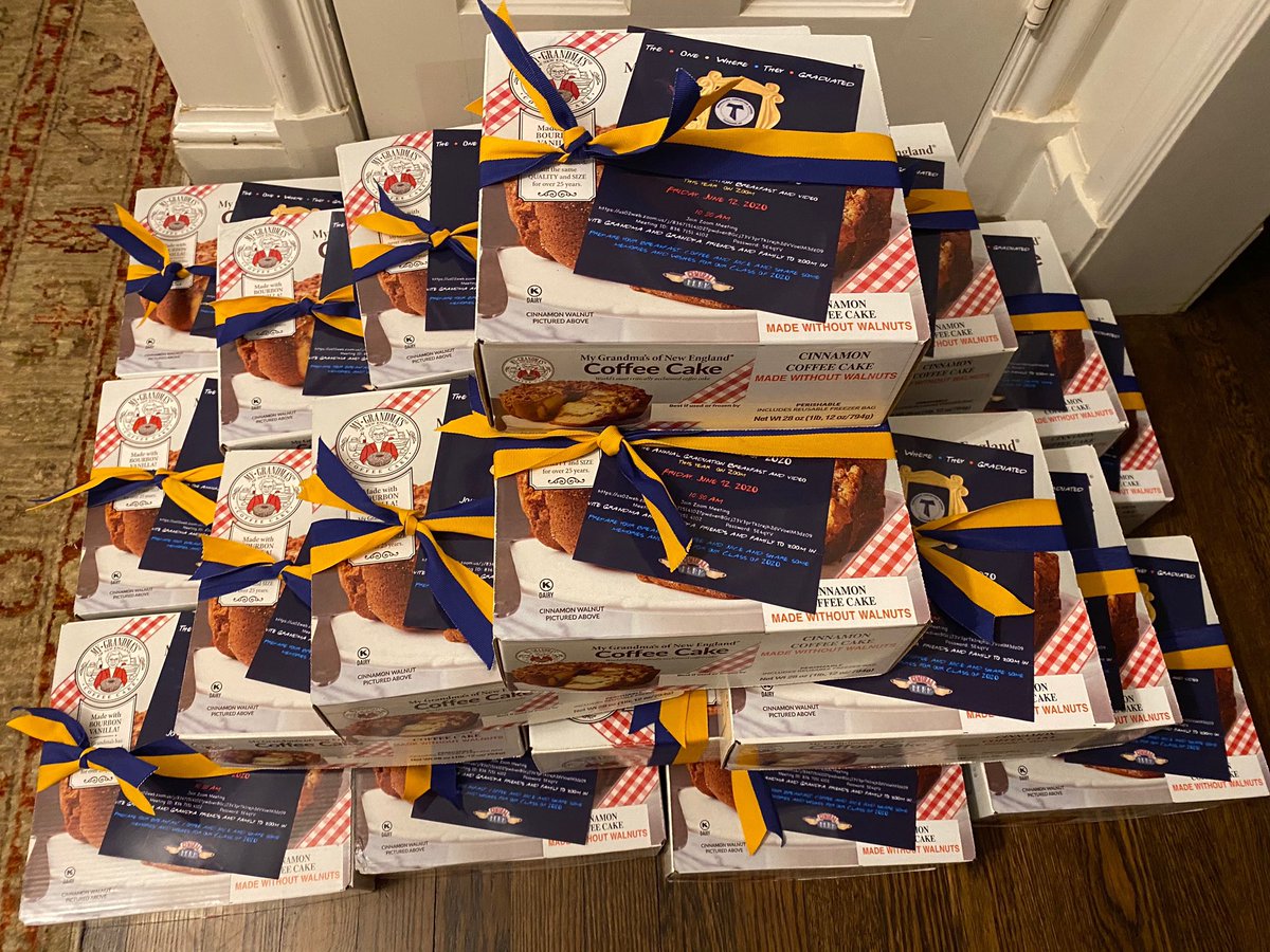 mrsdangelo_ICS's tweet image. It was one more ICS  #Classof2020 Drive By before the big day—Zoom Video &amp;amp; Breakfast Invites, Coffee Cakes, Grad Face Fans, &amp;amp; Graduate Car Decorations! 
#IncredibleCatholicStudents
⭐️💙⭐️💙⭐️💙⭐️💙⭐️💙⭐️💙⭐️💙⭐️ @icschool_online @ArchNY_Schools