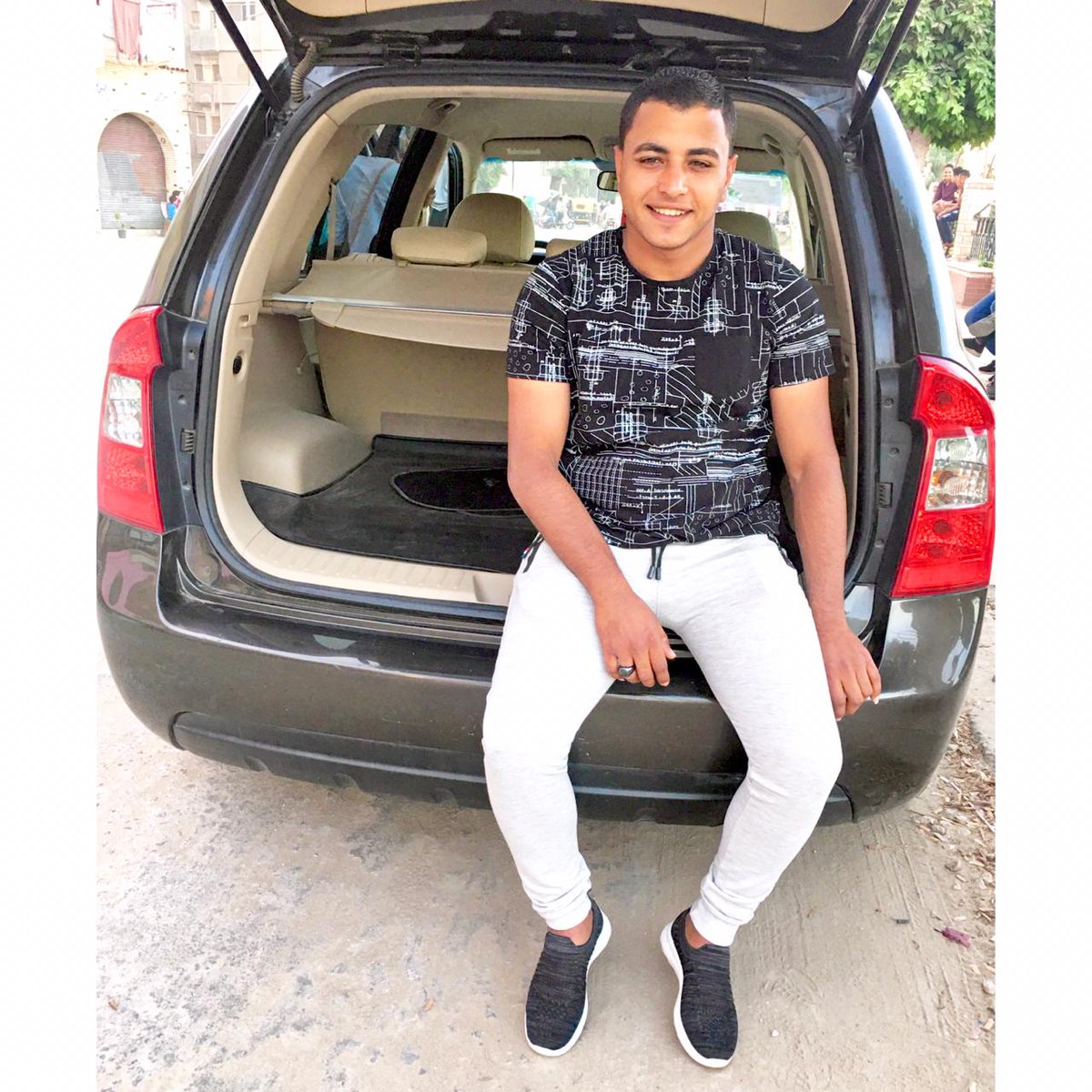 وان كنتو نسيتو افكركوو ، مكنش حد بيعبركوو 🤙🖤