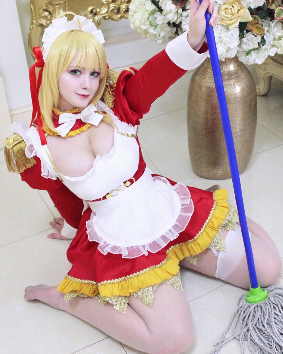 Can I serve you, master? 💕 #saber #typemoon #FateGO https://t.co/7j7VdW6Vqq