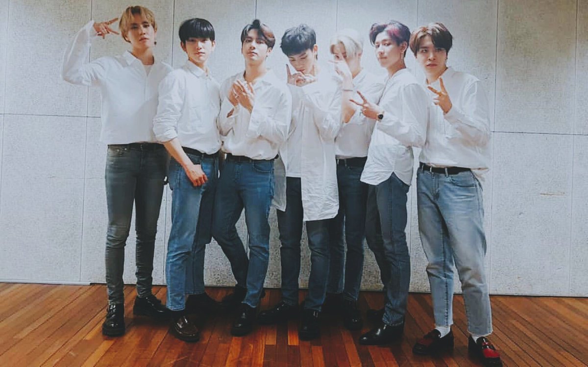iFuck7official's tweet photo. Como ya empezamos la explotación, nos dimos una escapada al #GENERATIONDB porque les tenemos buenas noticias de que no sólo estas talentosas chicas les robarán los corazones con su debut, sino que nosotros nos estaremos presentando. Fighting! 💛 https://t.co/VucGDc1EB5