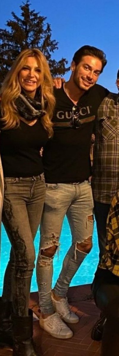 Pieror26672503's tweet photo. Ecco qui i #volverick, i #volver e i #denverick! Inutile negarlo..resteranno nella storia del #gfvip!!! https://t.co/VCehyx289T