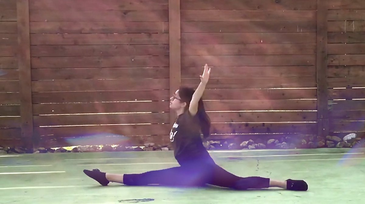 AustinISD's tweet photo. Johana Guzman of @navarro_vikings, speaks about what dance means to her: “The public purpose of art is being able to connect with others. My dance team is like a family. You’re able to connect with your team members ”
#VirtualPAC #AISDProud #WeAreAISD #SomosAISD @aisdarts https://t.co/vYaA9NiZoP