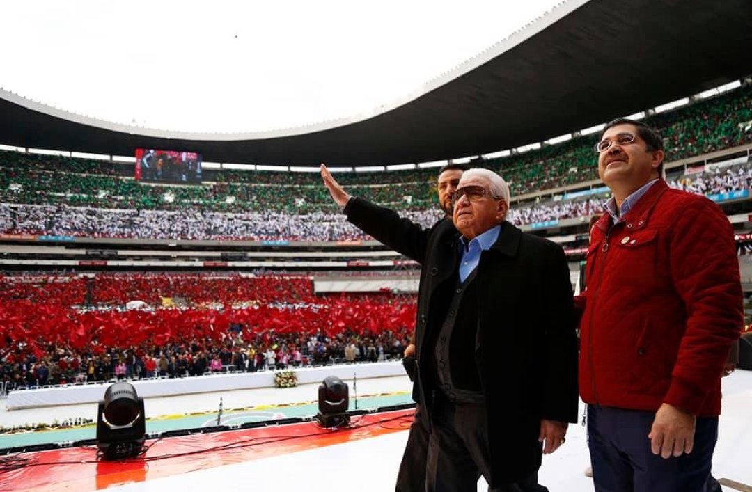 nadiaHeRa4's tweet photo. El @GobiernoMx de @lopezobrador_ le ha fallado a México. #TenemosDerechoAUnirnos con Antorcha para tener oportunidades reales para todos 🇲🇽 https://t.co/xG7Ss1Ld3H