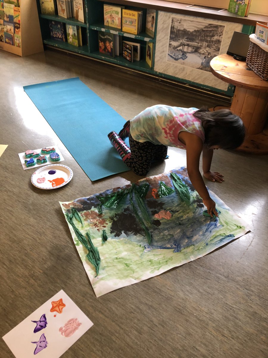 KateLyonPR's tweet photo. Celebrating #WorldOceansDay this week @rooseveltsd52 @RupertSchools Our murals are complete! #kidsneedart #messyisgood https://t.co/sVWiqLBKbK