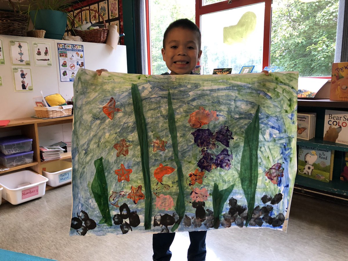 KateLyonPR's tweet photo. Celebrating #WorldOceansDay this week @rooseveltsd52 @RupertSchools Our murals are complete! #kidsneedart #messyisgood https://t.co/sVWiqLBKbK
