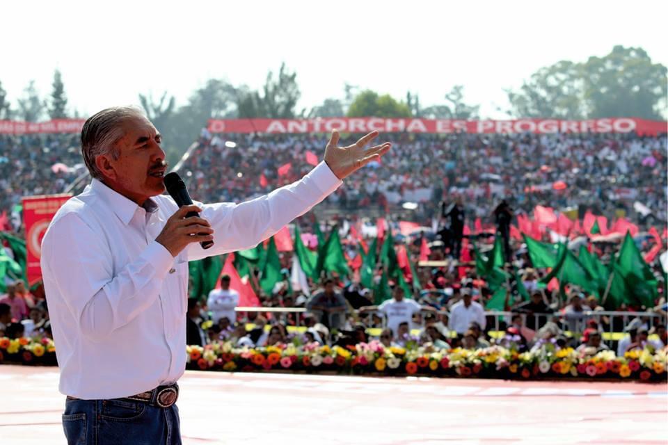 AndrsPr05869598's tweet photo. #TenemosDerechoAUnirnos. Es perfectamente legal formar un frente para derrotar a @lopezobrador_ , que no nos espante con su BOA. HAY QUE CREAR UN PODEROSO FRENTE PARA DERROTARLO EN LAS PRÓXIMAS ELECCIONES https://t.co/0qELomjl7L