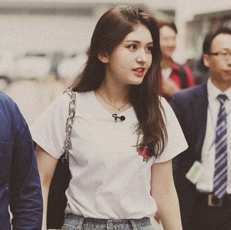 yoimaalishya's tweet photo. Hey there...
Gw Aalishya Yeva
Newbie, tolong dibimbing.

Mutualan? Rt
Fambest? Gedor DM 

#roleplayerkpop #roleplayerindonesia #roleplayer #roleplaykpop #mutualanyuk #RoleplayIndonesia #Mutualankuy https://t.co/eAr8hs4eNN