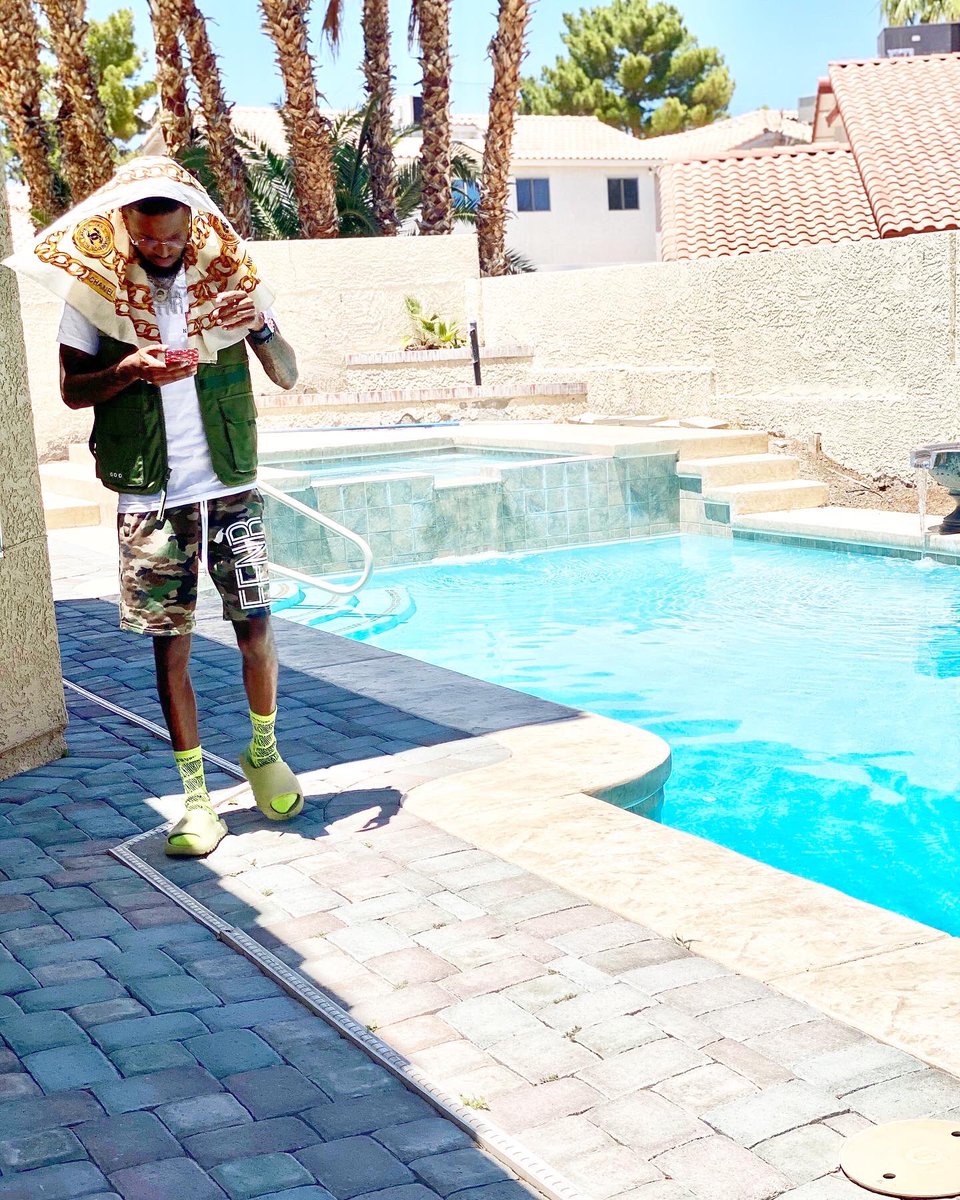YamoSzn's tweet photo. Damn that’s crazy ...wish you were here ☀️
#FFNRszn
#YamoWeekend https://t.co/qJbkFYwklD