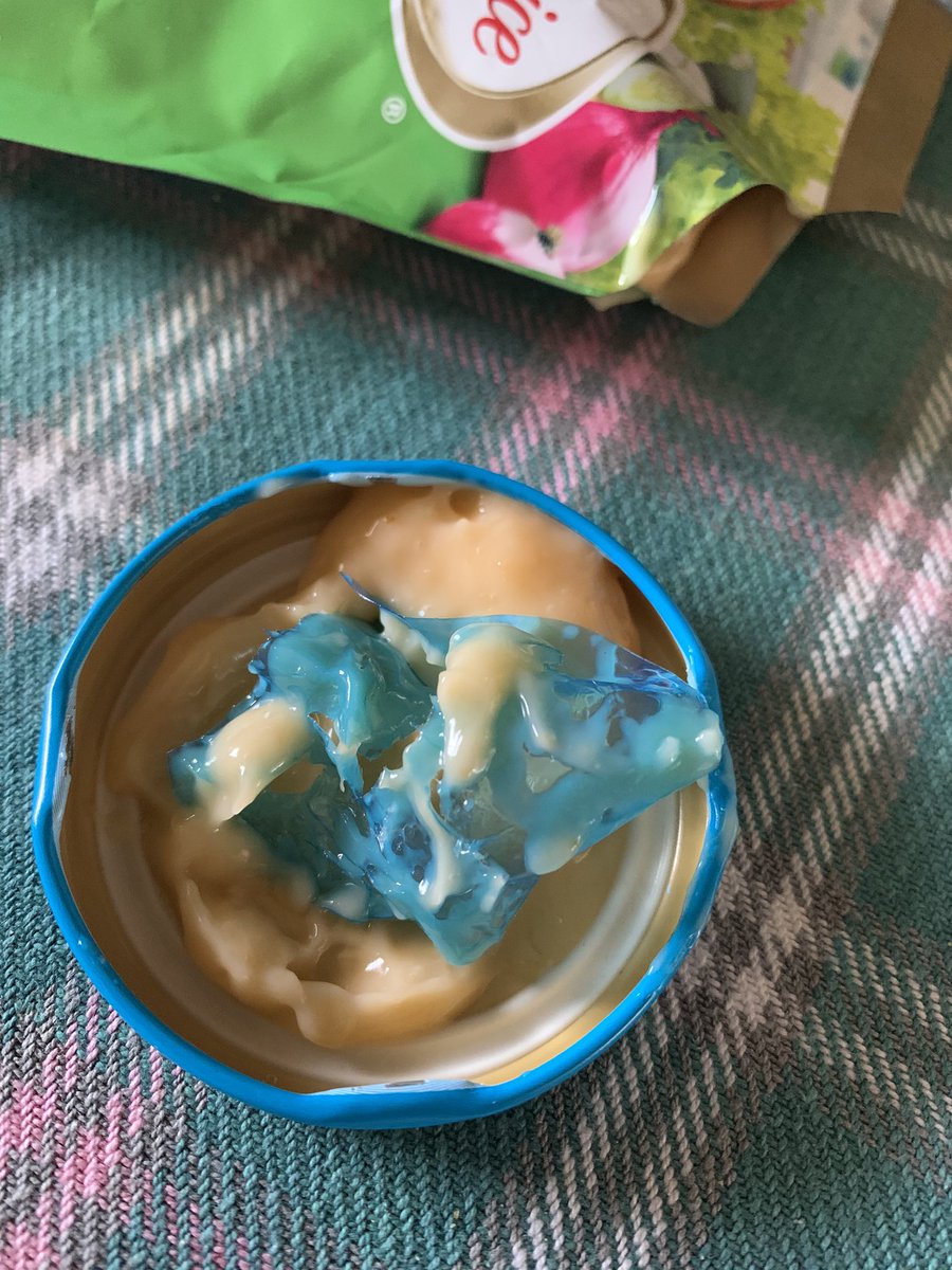 alsoagnes's tweet photo. @LadysChoicePH I was transferring the contents of the chicken spread refill pack to a container, when I noticed this material in the spread. I took it out for a closer look. https://t.co/s0BierASGB