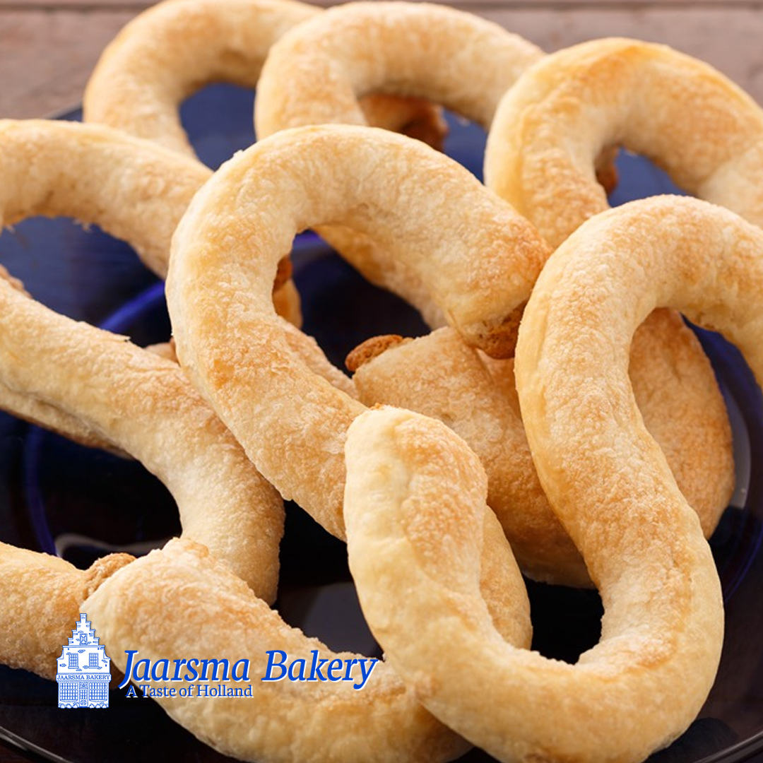 JaarsmaBakery's tweet photo. Have a hankering for some #Dutchletters? Order 2, 6 or 12 of them on our website and have them shipped right to your door. https://t.co/OKEkDmEPXv https://t.co/nJfUf4zb4N