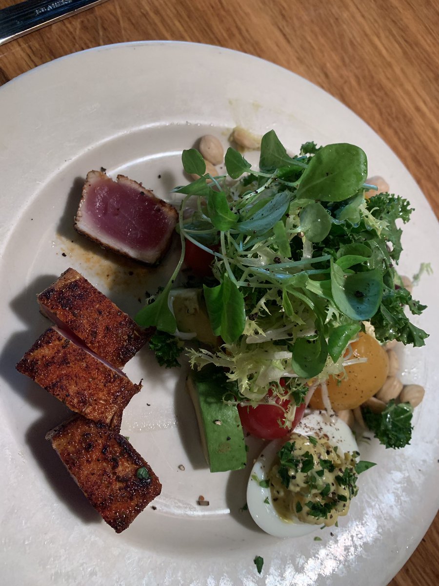 vanessabveille1's tweet photo. #rdkitchen #losangeles https://t.co/XQGiLsAwxT