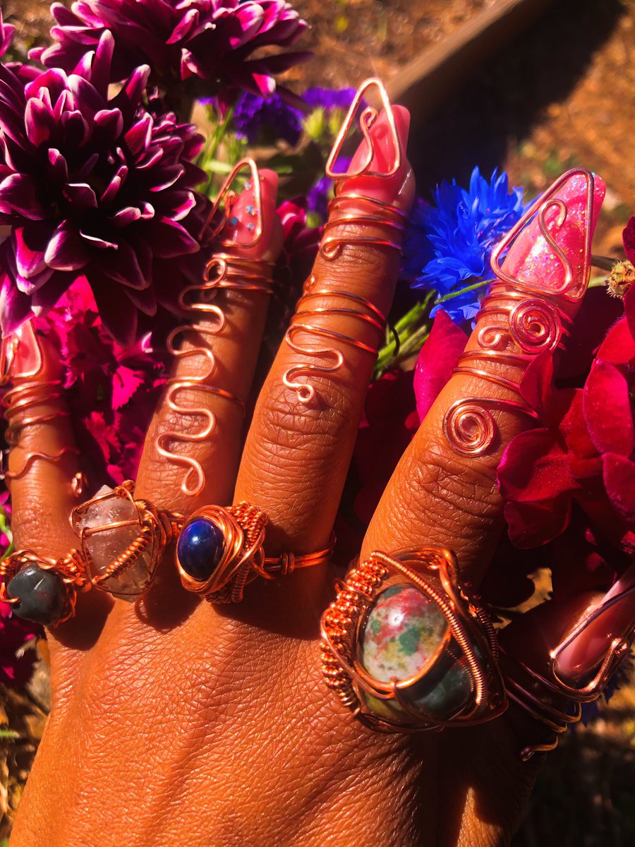VenusWraps's tweet photo. @AriLennox I make crystal jewelry, smoke tools, bikinis and more. https://t.co/yHepYSxQPN https://t.co/WKEmnF88wN
