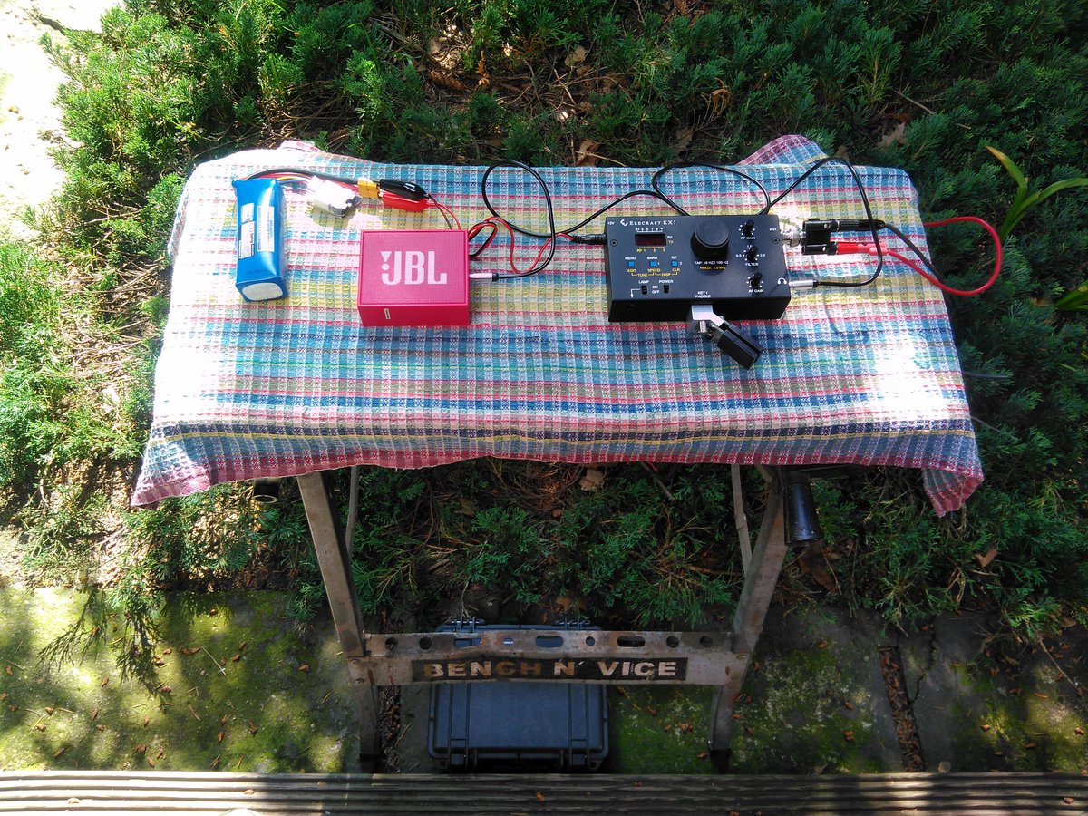 sq6git's tweet photo. Just a little bit of gardening... ;-) #kx1 #qrp #pwr2W #hamradio #shortwave #OnTheAir #morse #cw https://t.co/7uZJe8TgAm