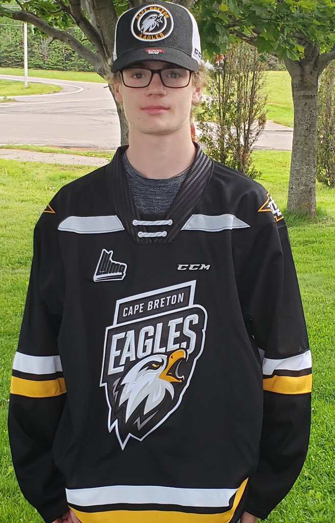 Let’s keep the party goin! <a href="/ColbyHuggan/">Colby Huggan</a> got to make it official  today 😍 🙌 #welcometothenest