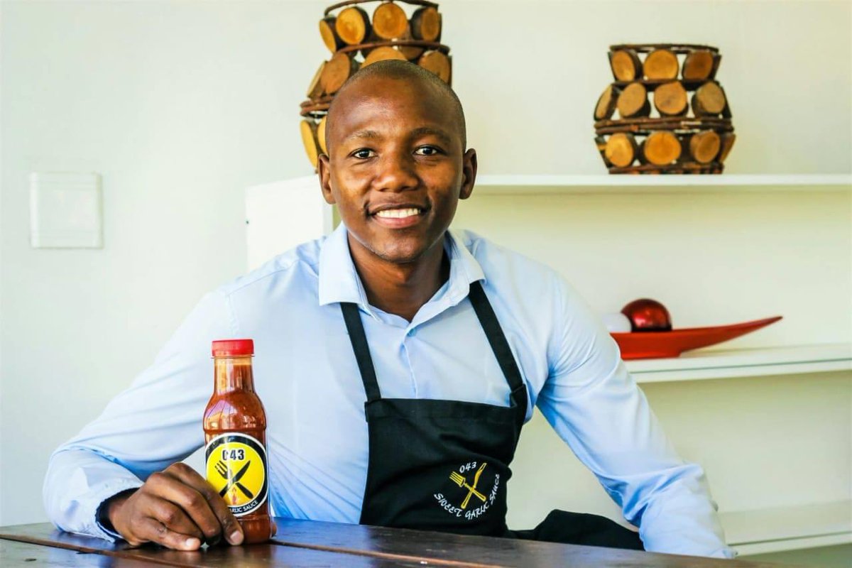 Soso_Sonke's tweet photo. The face                                                         The brand

Bro my friend is winning 💯💯😭😭😭 https://t.co/0autGShuw1