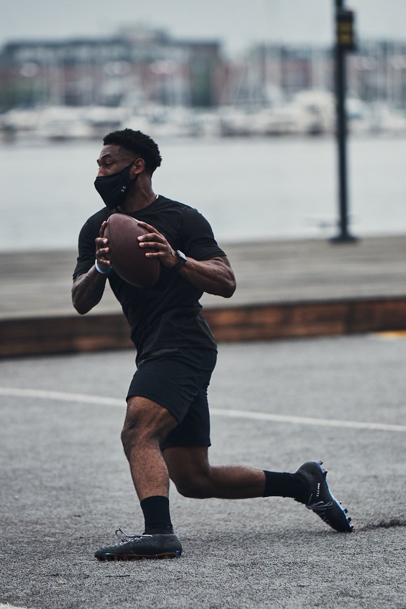 EnterSportsMgmt's tweet photo. Deonte Harris recently visited Under Armour Headquarters to shoot some clips for the reveal of @UnderArmour new Athletic Training Mask! #TeamESM #TheOnlyWayIsThrough https://t.co/OZgTF33CUo