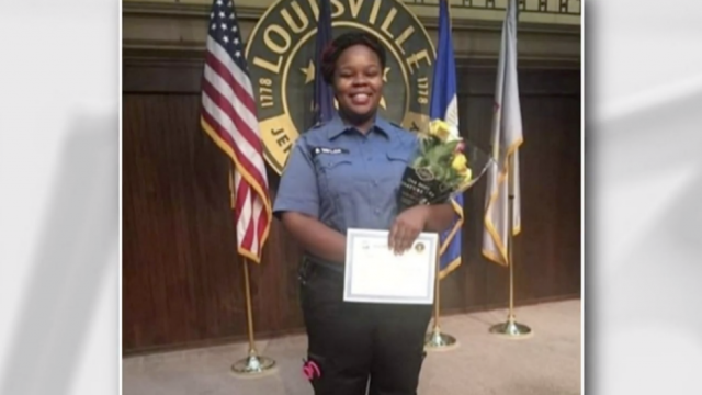 thehill's tweet photo. JUST IN: Louisville passes "Breonna's Law" banning no-knock warrants https://t.co/Fyu6bDbueX https://t.co/nn3RFGL8iD