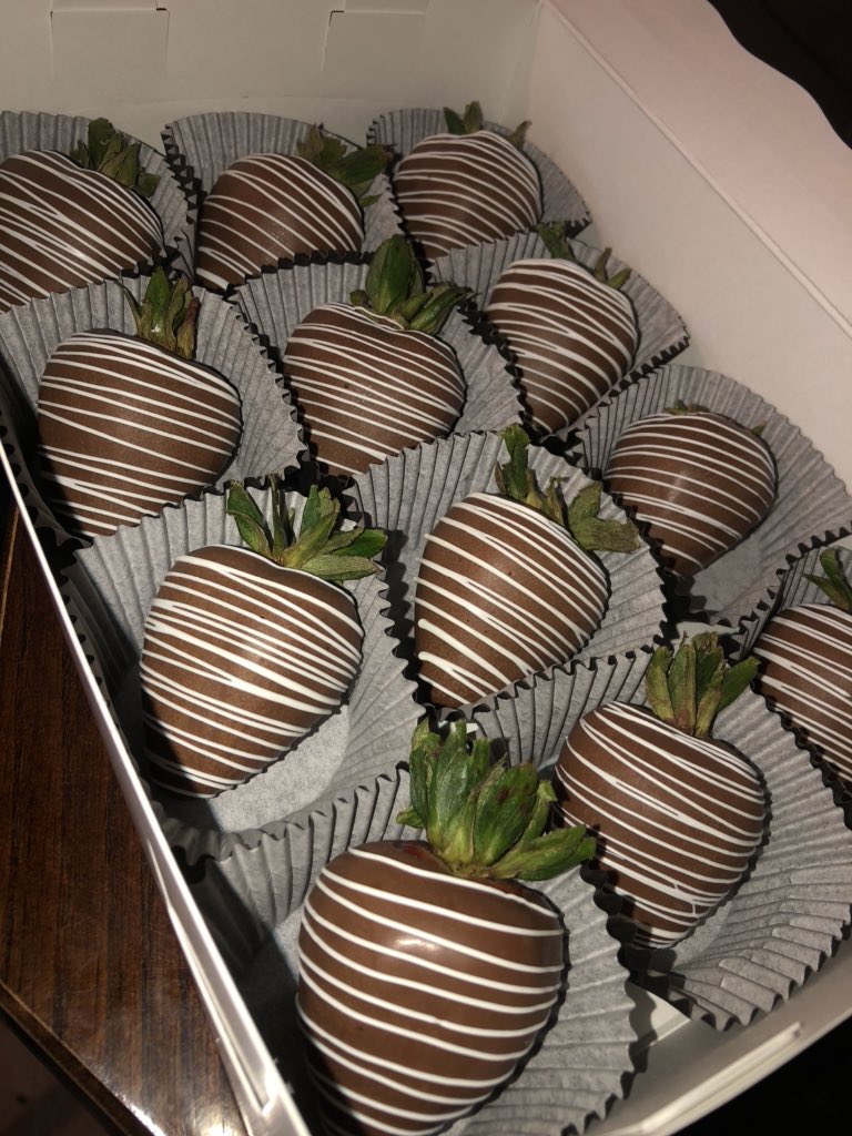 BerniceBarragan's tweet photo. Hey guys, I decided to have a Strawberry Sale this Saturday and Sunday. All profits will be donated to help the Black Community in which ever way they need. I’d like for those of you who place an order to carefully select an organization from the link in my bio or any ... https://t.co/HFgl1VGYGQ
