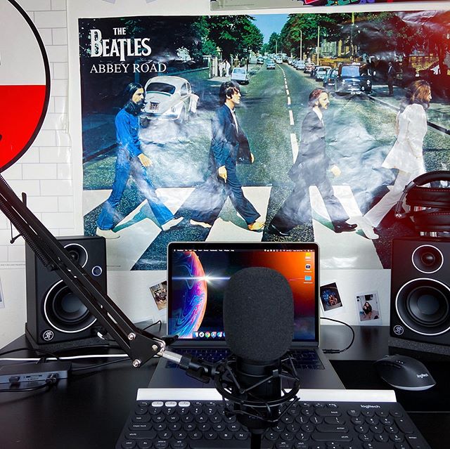 FIFINEMIC's tweet photo. #YourStudio #InsaneSetup
Studio setup is finally complete! 🤩🤩🤩💥💥
Thanks @unboxologytech for his warm-hearted sharing.
Let me know what you think of this Setup in the comments?
Upgrade your studio setup:https://t.co/vMGLGZQdod https://t.co/cUPaoE7FUV