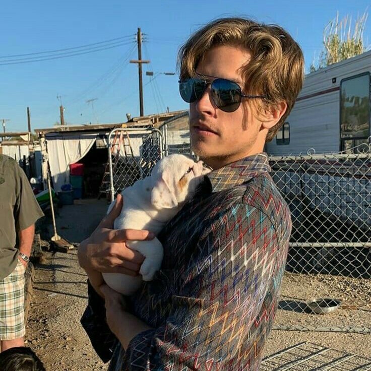 Buenas noches.

                            Like para ir a tú DM y conocernos.
                         #FreeRol

#SexRol