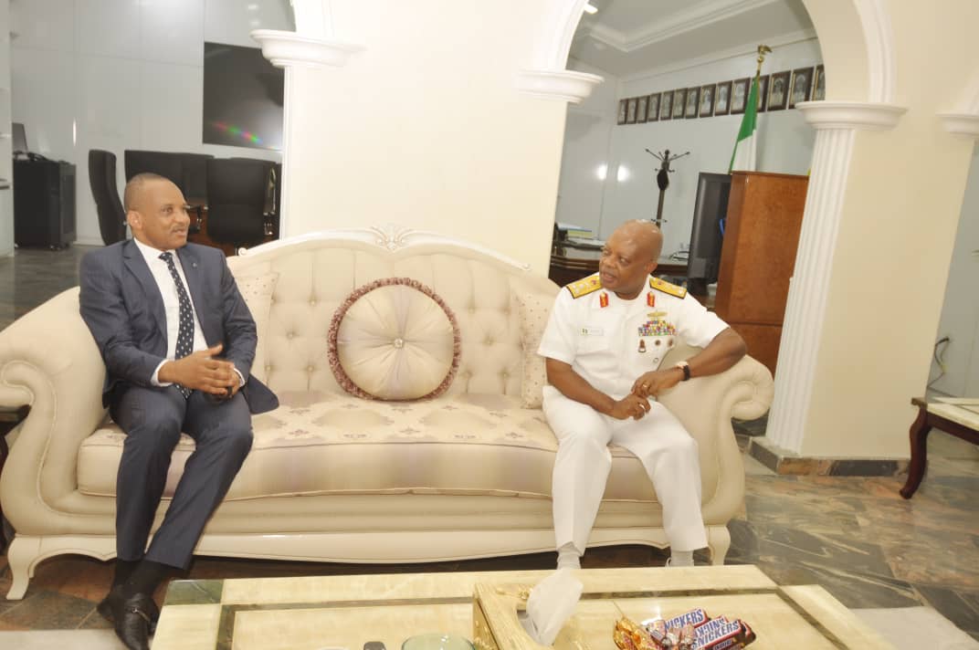 JamohBashir's tweet image. #MeetingwithSecurityChiefs. For us @nimasaofficial #SecurityisPriority isn&apos;t a cliché but a continuing commitment to our duty as Nigeria&apos;s maritime regulator. Stable seas in our region will guarantee shipping development. Thanks, Chief of Naval Staff for @NigerianNavy partnership