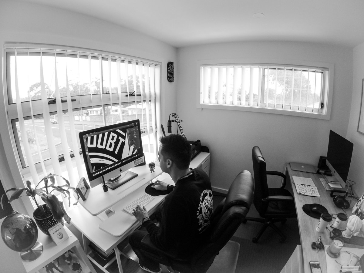 B_BearCreative's tweet image. A day in the life of Black Bear Creative. Brought to you by GoPros, selfie sticks and self-timing cameras. #happyfriday  #creativephotography #FridayFun #OfficeSpace #WorkFromHome