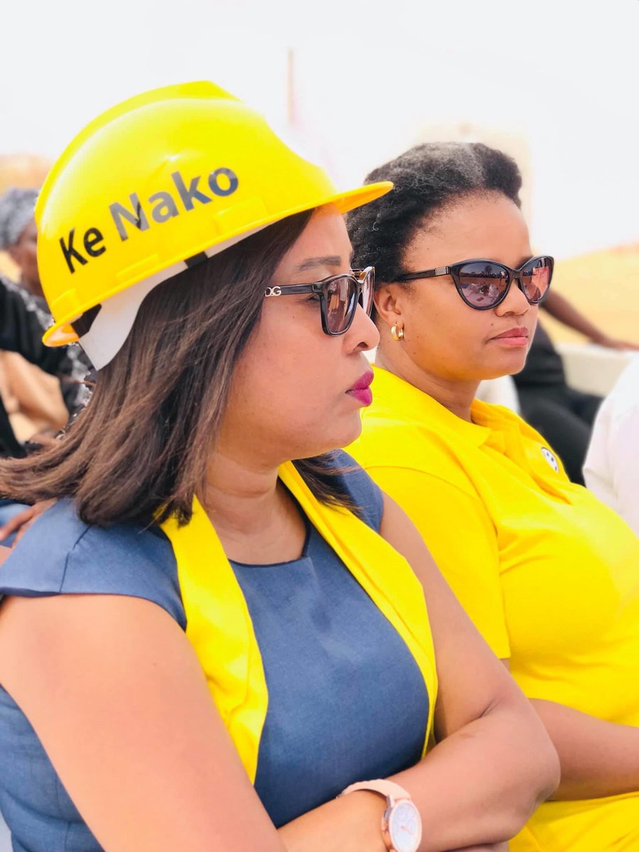 Miss_Roseline's tweet photo. “Whatever women do they must do twice as well as men to be thought half as good. Luckily, this is not difficult.” – Charlotte Whitton

#KeNako
#DreamersDontSleep https://t.co/0a5Ay8qB8l
