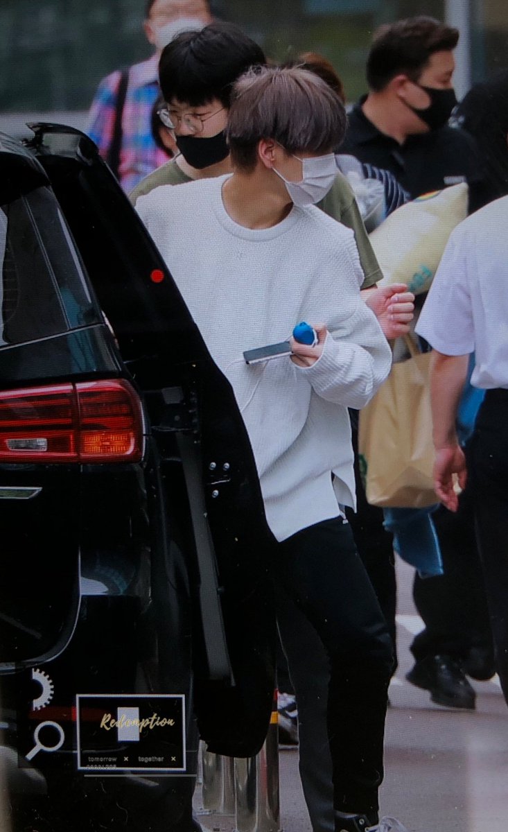 redemption1205's tweet photo. 200612 뮤뱅 수빈 출근 

#최수빈 #수빈 #SOOBIN  #TOMORROW_X_TOGETHER #투모로우바이투게더 #TXT 
@TXT_members https://t.co/D6cUmdYToP