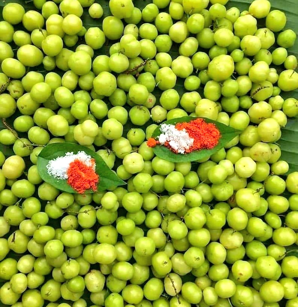 My favourite source of vitamin C! These delicious gooseberries!  I can eat them raw!