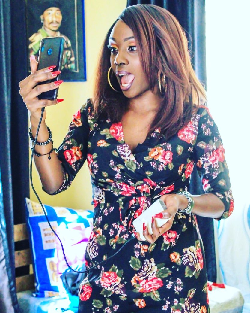 halleberyl's tweet photo. Hey Friday! ๐ It's been awhile ๐
#BerylChronicles #FridayStuff #blessed #fun #funtimes #instalike #instamood #instacool #feelingmyself #happypeopleonly #vlogger #poeticblogger #SingerWriter #hostwiththemost #podcaster #radiohost #voiceoverartist #MapenziHayafikiBei https://t.co/Hozcs9Its0