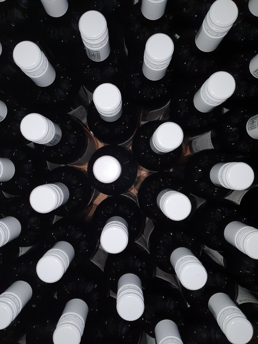 For all of the wine lovers... We are eager to anounce that we are weeks away from the release of our updated Broken Stone range! The wine will be available for purchase on Monday the 22nd.
Keep an eye out to see the new lebel next week...
#SlaleyStellenbosch #SlaleyBrokenStone