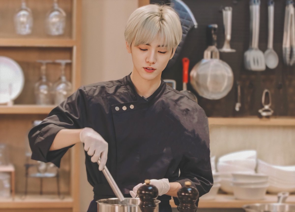 ด.ช.หลอลี่ tweet media