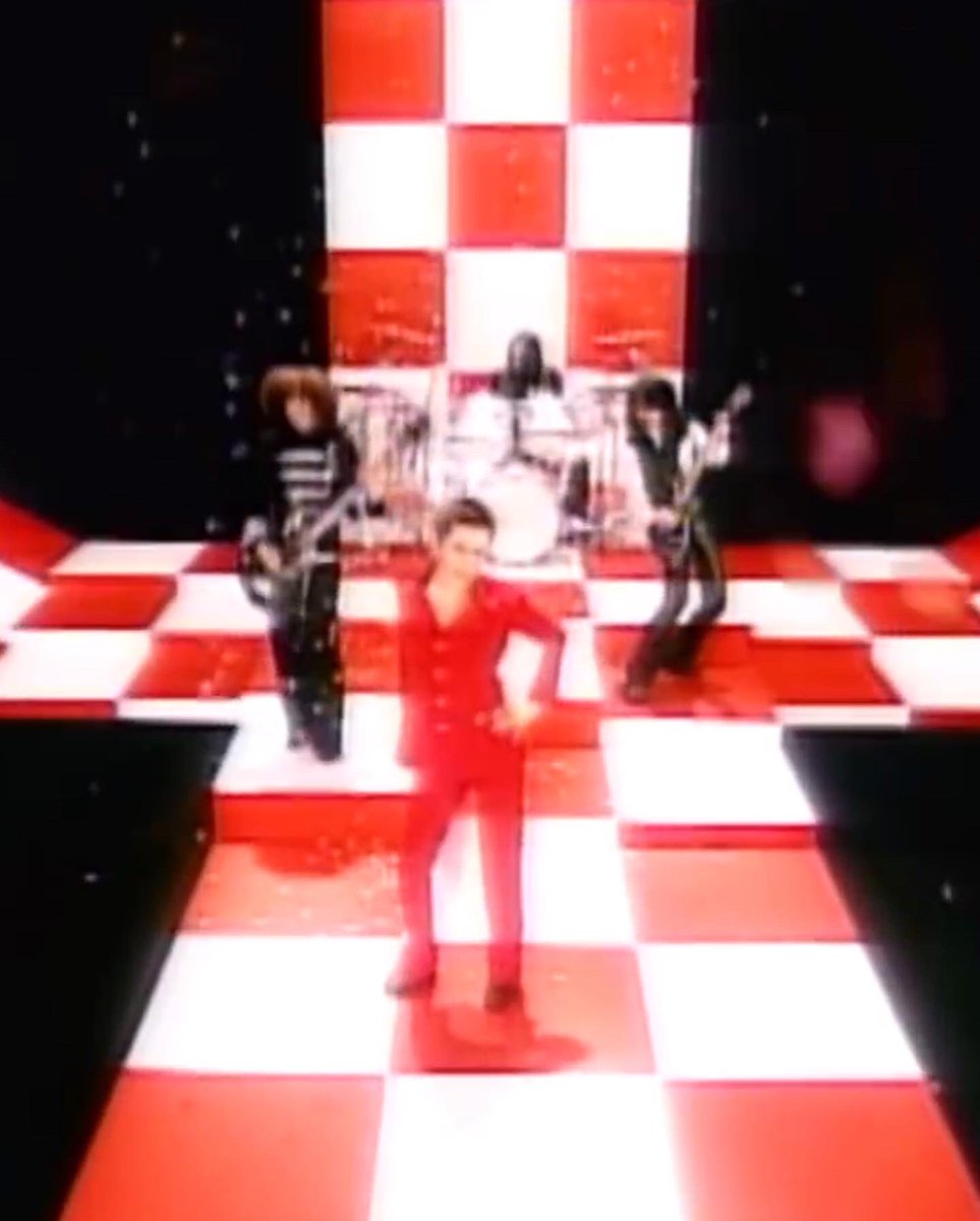 ごぴ Twitter પર Jaguar 坊主は無理じゃーーー Asianのpvくらいかなー これが限界笑 吉井和哉 吉井 Lovin和哉 Theyellowmonkey イエローモンキー Jaguar