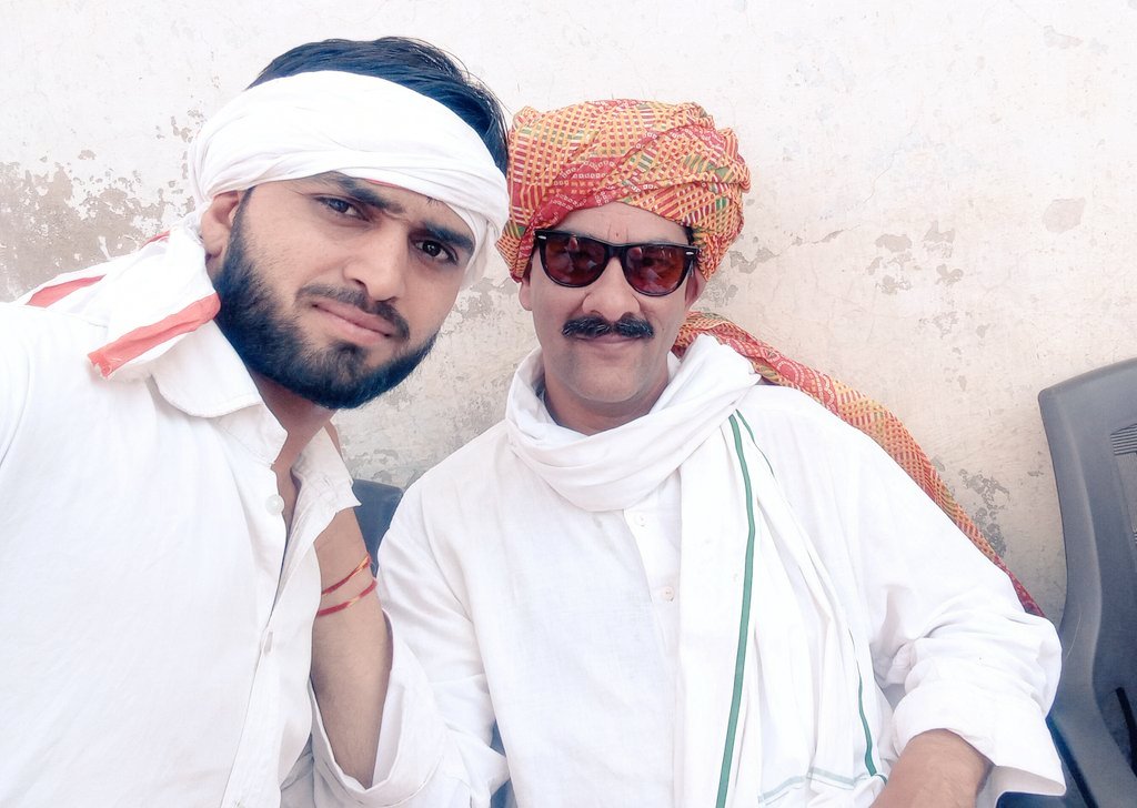 dineshmee__'s tweet photo. अलवर के विकाशपुरुष ,पूर्व रक्षा राज्य मंत्री ( भारत सरकार) कांग्रेस कार्य समिति (CWC) के सदस्य, ओडिशा के प्रभारी आदरणीय भंवर जितेंद्र सिंह जी को जन्मदिवस की हार्दिक शुभकामनाये।
@JitendraINC @BhanwarJitendr1 @TikaRamJullyINC https://t.co/T4DE2f5PCQ