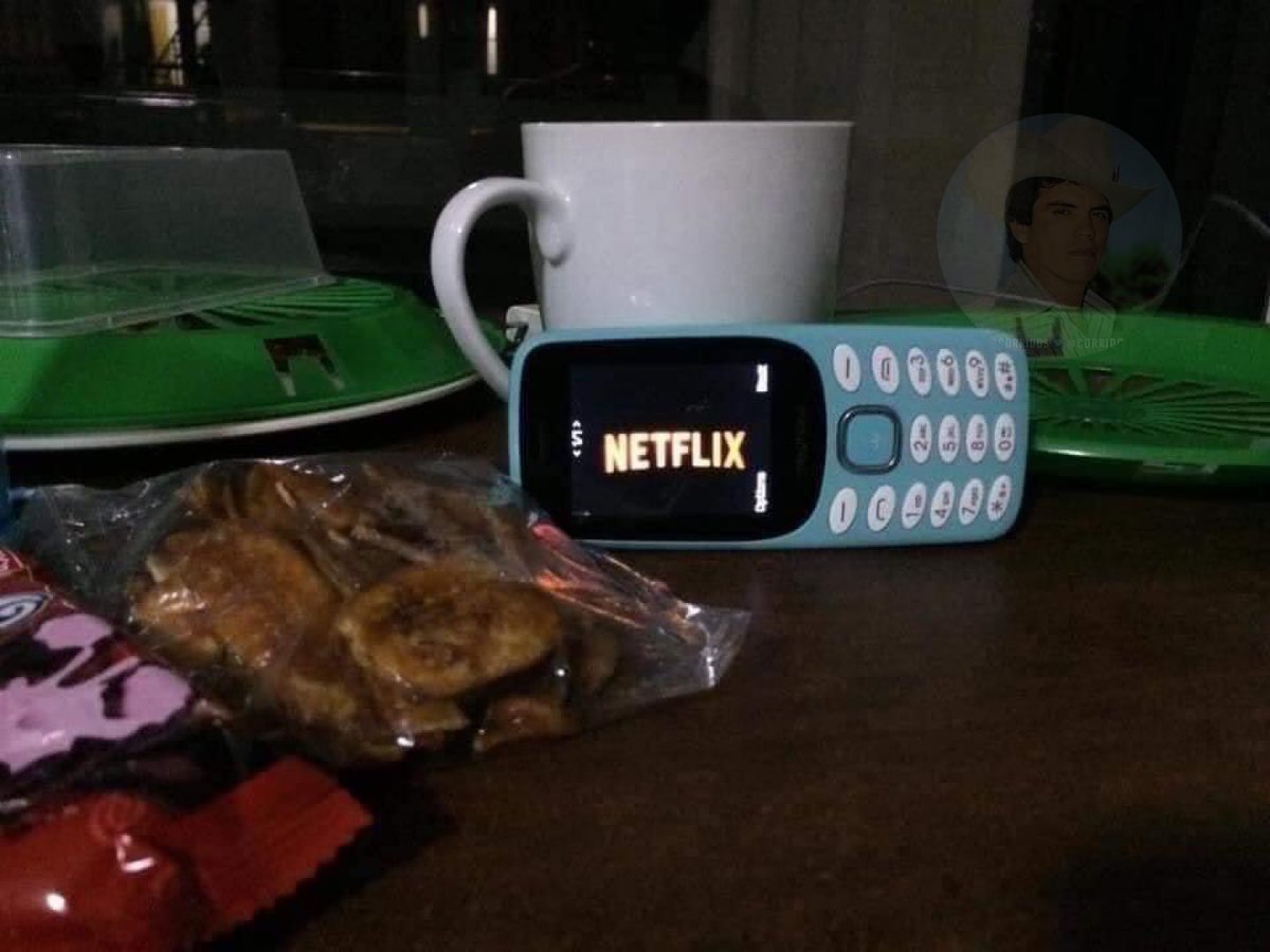 Tú y yo viendo Netflix no sé piénsalo...