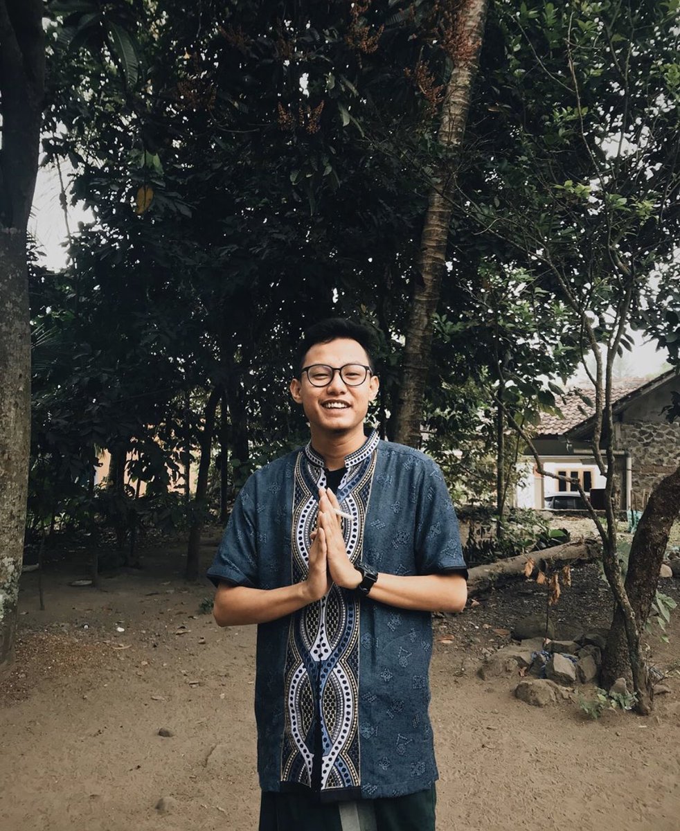 punyanyaupil's tweet photo. @Prambors nama : TONY
sosmed : @Katonwdk
lama jomblo : sejak tahun 1439 H
tipe pasangan : kaya aku gini deh, cm aku gamau sm dy.
kelebihan : pendengar yang baik, humble dan royal bgt sis.
buat para ukhtea merapad.
#REJOJUM #DIGTM https://t.co/aEH6qaWFDO