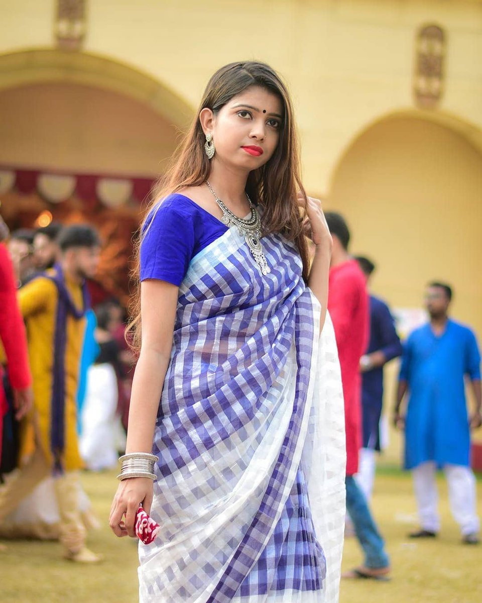 BeingSaree's tweet photo. #sweetblue https://t.co/LsDV57Z6Rs