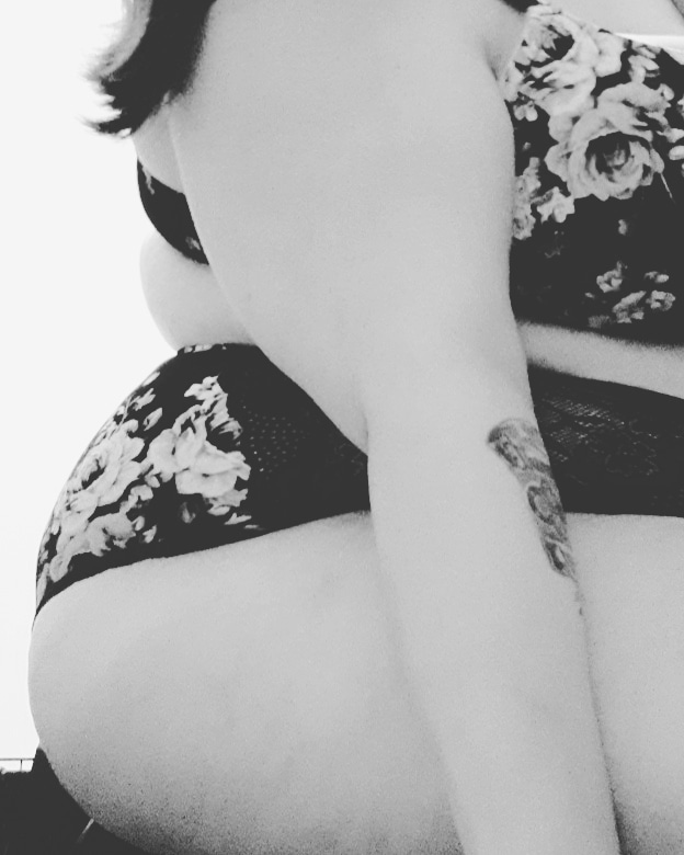 karmamonroe90's tweet photo. #bbw #Thick #fatbabe #prettyandplump #Booty #pawg #effyourbeautystandards #fatisnotaviolation https://t.co/foY2FAMgVj