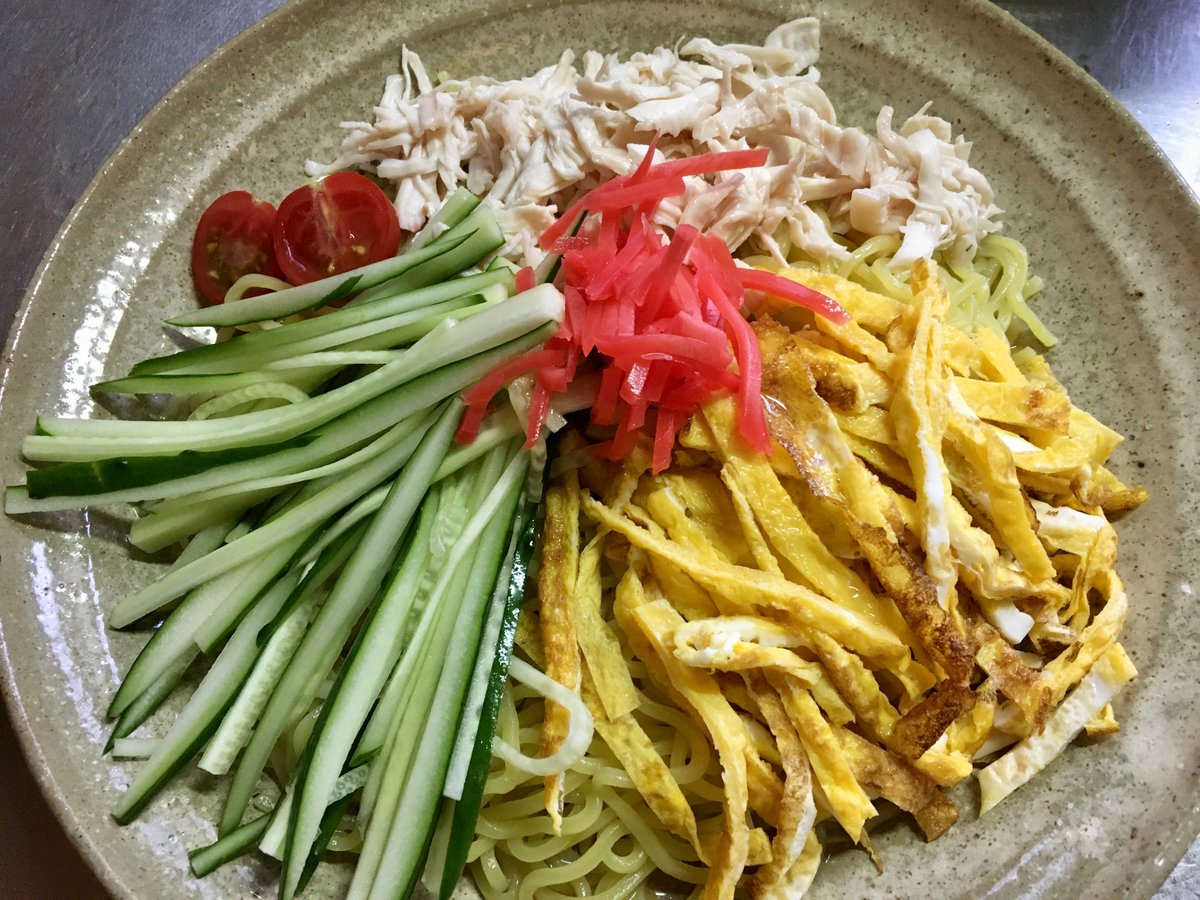 髙橋博 安曇野ひつじ屋 今年の夏は冷やし中華を研究してみようと思う 冷やし中華 鳥のささみです 髙橋博 安曇野ひつじ屋 今年の夏は冷やし中華を研究してみようと思う 冷やし中華 鳥のささみです
