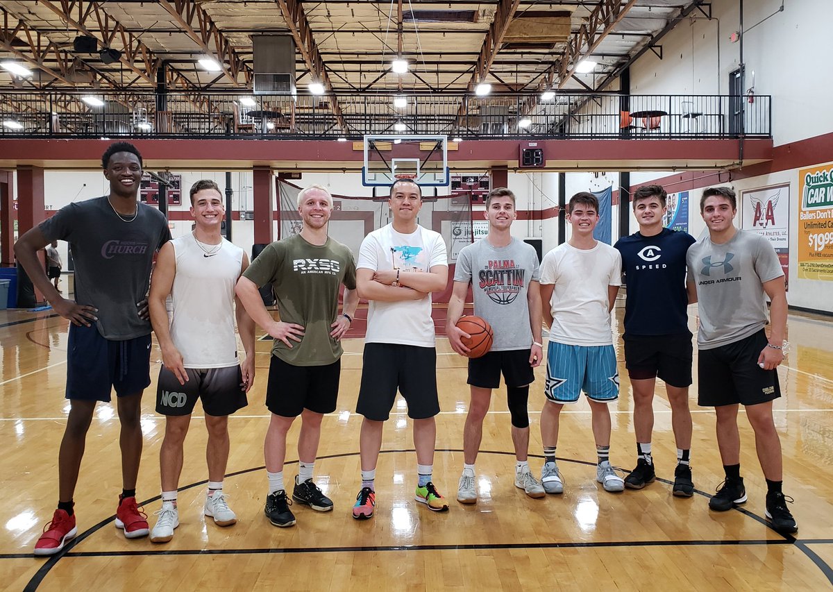 CoachT2NCD's tweet photo. There is no NorCal Dynasty if it wasn't for them. The reunion run 💚! #NorCalDynasty2018 @AndrewBirch__ https://t.co/ayLE9Rqmdl