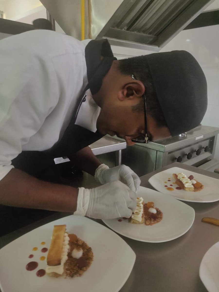 AISSMS_CHMCT's tweet photo. Admission 2020-2021

All our students get an equal opportunity to explore and prepare the Indian and international cuisine food in their food production practicals. 

#food #admissions #cuisine #aissmschmct #foodproduction https://t.co/cACC1WRbsx
